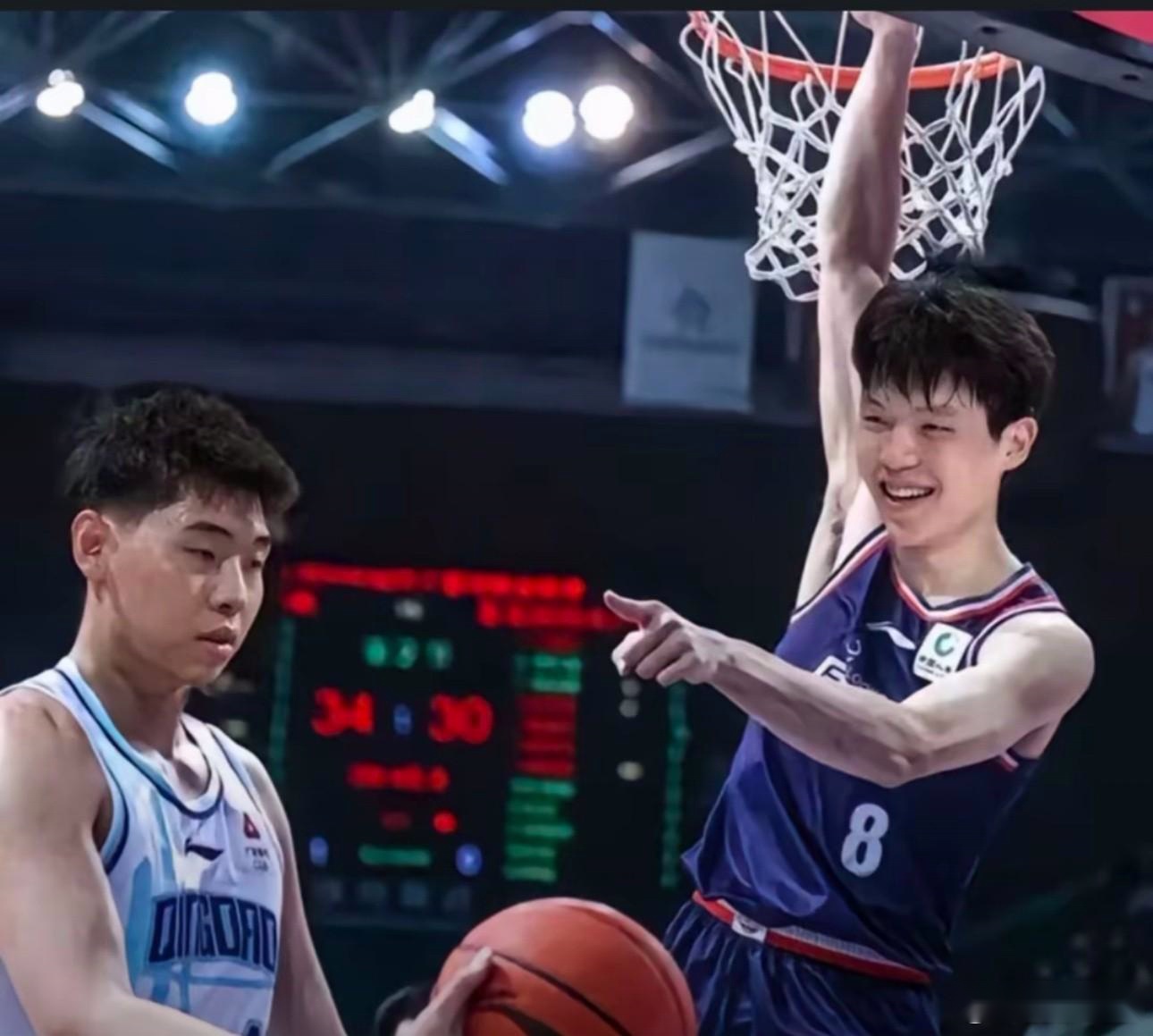 Cui Yongxi發(fā)布了一張欺騙圖片 希望Yang Hansen：您的臉那么多汁；我會嘗試在現(xiàn)場見你