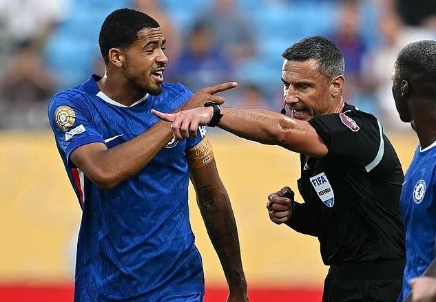 Lip語言專家解釋Colewell Sprays Referee：您真的是XX垃圾 XX裁判 羞恥