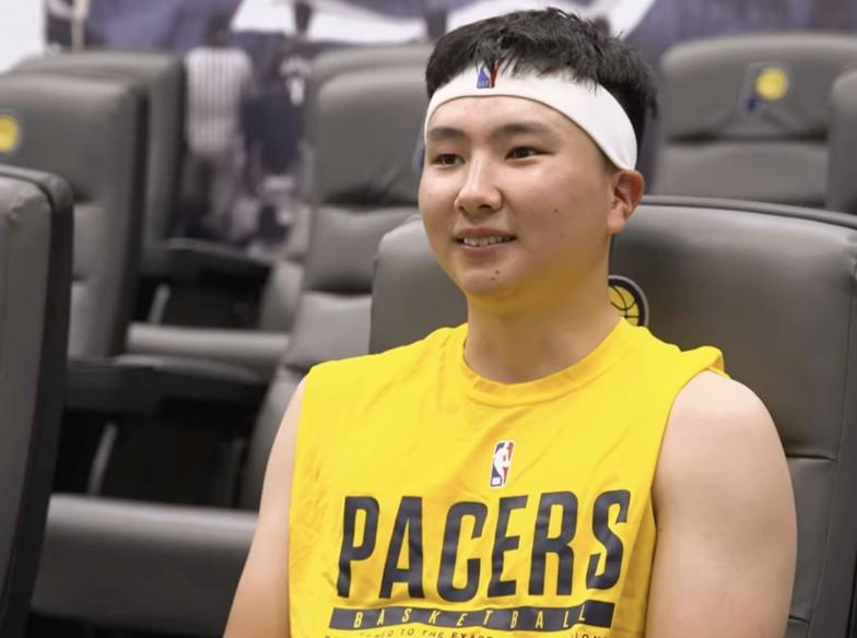 個(gè)人夏季聯(lián)賽高位 托尼·基森（Tonyon Kissen）在比賽中拍攝了13槍中的4次 在19分鐘內(nèi)得到12分